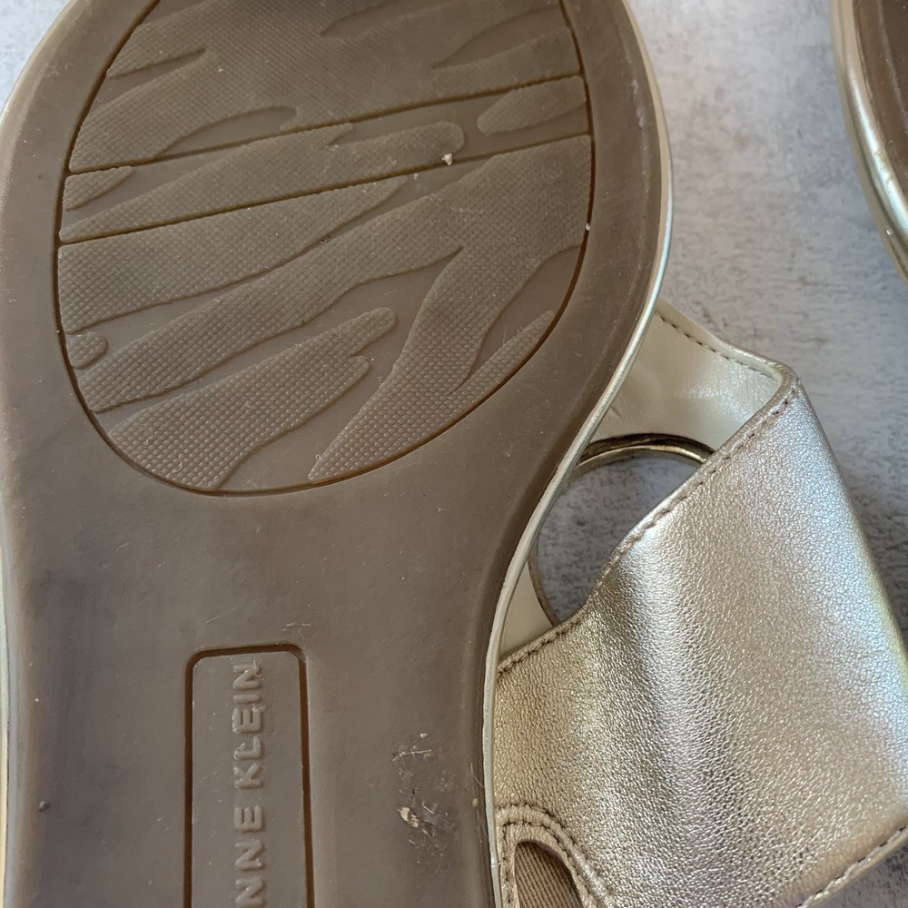 Anne Klein Women Sandals 8M Wedge Gold Metallic Slip On Comfort Shoes - Picture 14 of 16